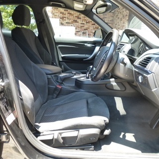 検査2年9月116iMスポーツPKG 1.6Lターボ/8速電子AT/デイライト/パナソニックナビ/地デジ/idrive/バックカメラ/アイドリングストップ/HID/ETCの画像