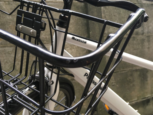 パナソニック PANASONIC BE-ELVS77F [電動アシスト自転車 VELOSTAR（ベロスター） 700Cタイプ 700×38C 外装7段変速 8.0Ah クリスタルホワイト 2019年モデル]