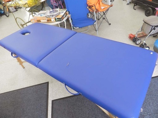 折りたたみ マッサージベッド  長さ185㎝ 青  ポータブルベッド  施術台 エステベッド マッサージ 整体 ☆ PayPay(ペイペイ)決済可能 ☆ 札幌市 北区 屯田