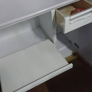 中古の食器を貰ったお客様が結局は弊社に来てアウトレットの食器
