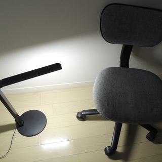 ★取りに来られる方に差し上げます★「無印良品・脚付きマットレスベッド」、「ニトリ・２ 段システムシェルフ」、「レメックス・キャスター付きチェアー」、「オーム電機・LED電気スタンド」他★の画像