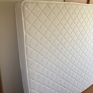 クイーンサイズマットレス1年使用美品 取引先確定の画像