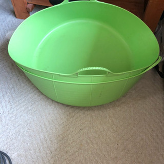 タライのようなバケツ２つセット