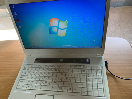 富士通　ノートパソコン　FMV-BIBLO NF/G50
