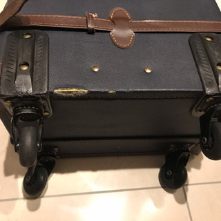 【無料】スーツケースの画像