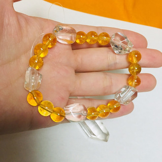 【新品】天然シトリンと水晶のブレスレットの画像