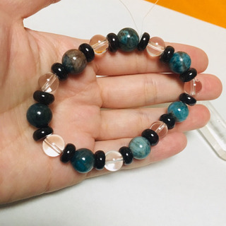 【新品】女性の味方！天然石ブレスレットの画像