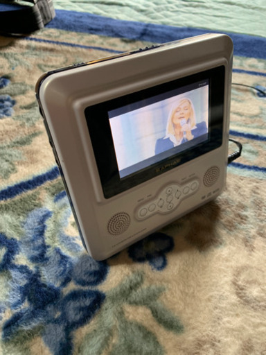 コンパクトなDVDプレーヤ