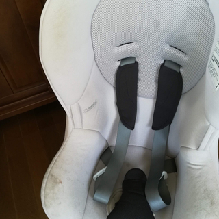 チャイルドシート（コンビのセパラテS、使用感あります） 