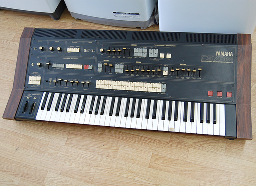 ヤマハ シンセサイザー CS70M  1981年発売品 アナログシンセサイザー ハイエンドモデル ヤマハ ☆ PayPay(ペイペイ)決済可能 ☆ 札幌市 清田区 平岡