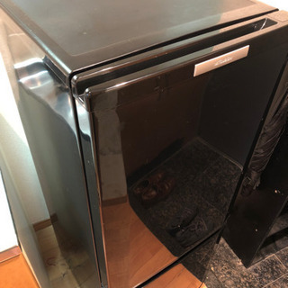 洗濯機、レンジ、冷蔵庫の画像