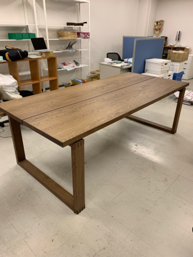 可愛すぎるIKEAオーク材の6人掛けダイニングテーブル！