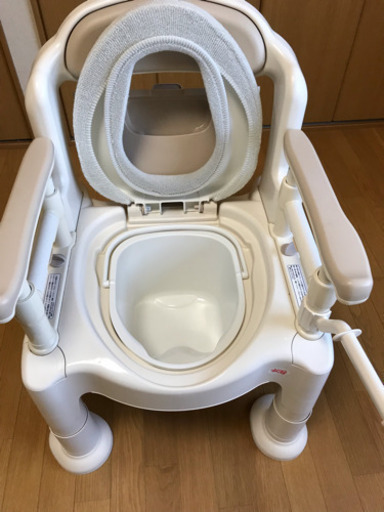 介護用品 ポータブルトイレ （未使用品）