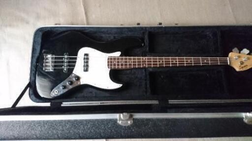 ベースギター(ハードケース付)