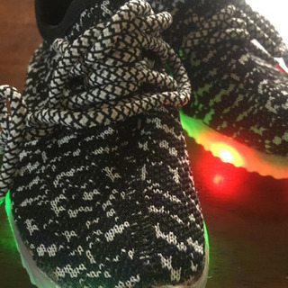 男の子 スニーカー LED 未使用品  18センチ〜の画像