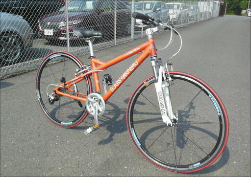 ★★　【ルイガノ　ＬＧＳ－ＳＩＸ】　サイズ３７０（Ｓサイズ相当）女性や学生さんにもお勧め！　フロントサスペンション仕様！　シマノ製２４段ギア！　お届け可能です！　★★