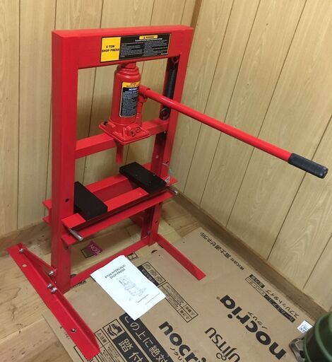 油圧プレス (手動式 6トン)　ツールズアイランド(Tools)　未使用品