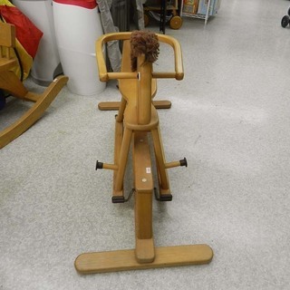 子供用 木馬 乗用玩具 スイング機能 木製乗馬 札幌市北区屯田 の画像