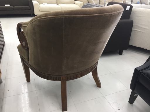 取りに来て頂ける方限定！CENTURY FUNITUREのアームチェアーのご紹介です！