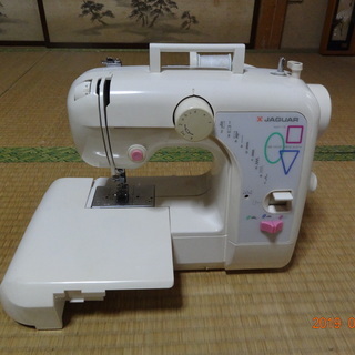 コンパクト・ミシン 売ります 美品  稼働品　