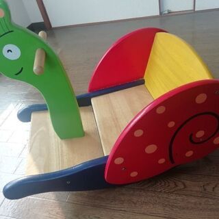 子供用かわいいカタツムリさん乗り物