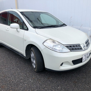 日産ティーダの画像