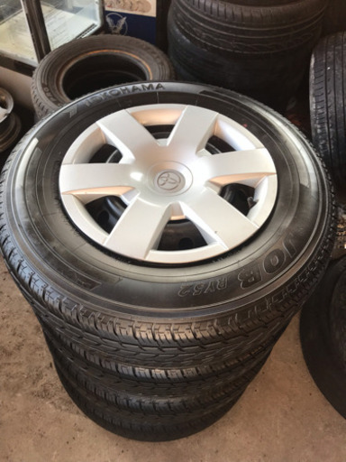 ハイエース用ホイール付きノーマルタイヤ、取り付け無料