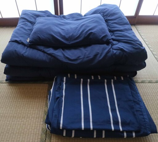 掛布団・敷布団・枕・収納ケース４点セット　布団カバー３点セット×２組付き　シングル