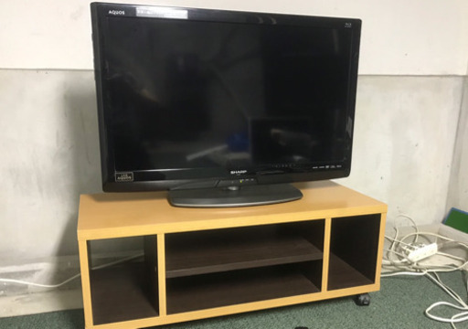 シャープ Aquos LC-32R5 液晶テレビ(BluRayディスクプレイヤー内蔵)