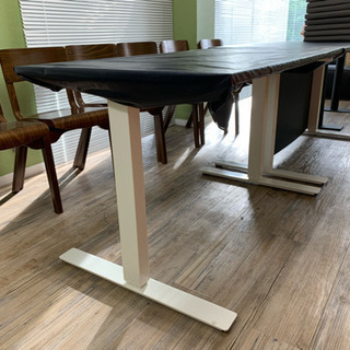 IKEA イケア テーブル SKARSTA スカルスタ デスク 昇降式の画像