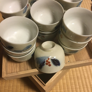 柊の柄　湯のみ茶碗 19個