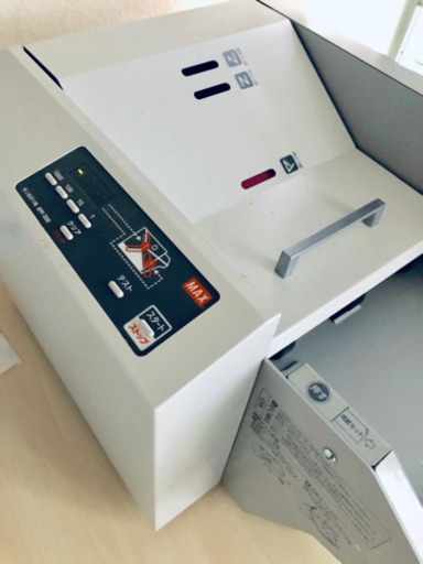 特別価格！65%OFF！最後の1台！滅多に出ない 貴重な紙折り機！オフィス 請求書 見積書 会社案内 チラシ 広告 紙媒体 手紙 ダイ