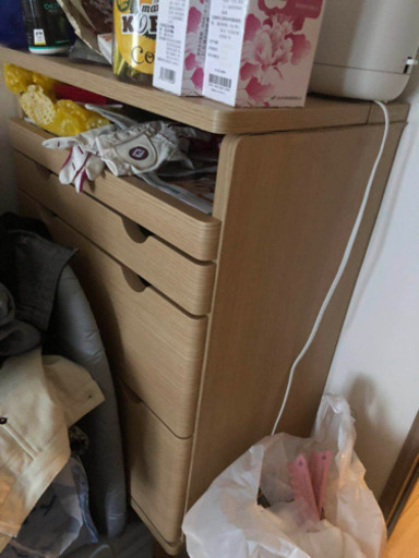 一年ぐらい使ったほぼ新品です。引っ越しのために譲ります。