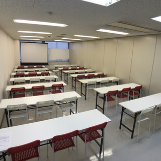 1時間1,500円、金沢駅徒歩10分、42名着席可、24時間利用...