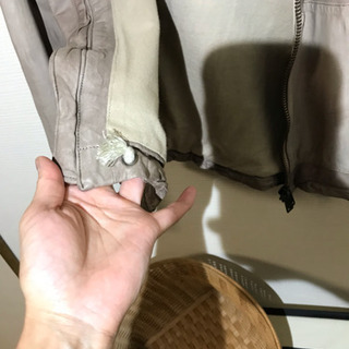 Sisii 洗えるレザーパーカー グレージュの画像