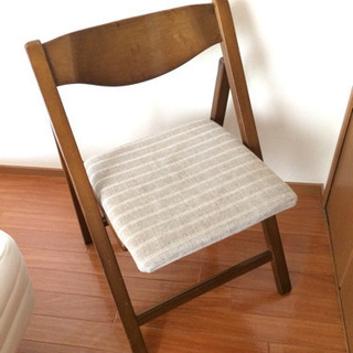 シンプル機能美 折りたたみイス １脚 木製 の画像