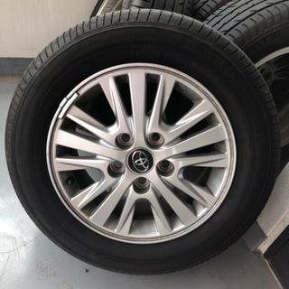 トヨタVOXY 純正ホイールタイヤ4本セットの画像