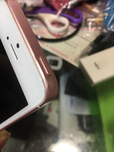 ⚠️7/6まで取り置き中です。iPhone SE 64g SoftBank