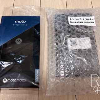 【半額】Moto Z2 Play モトローラ　新品未開封　simフリー　mods付属の画像