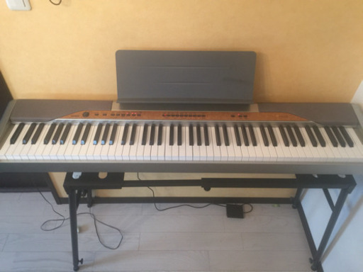 (値下げ)電子ピアノ (中古)