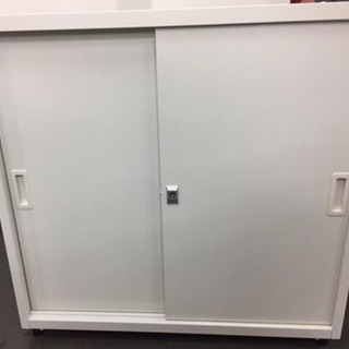 オフィスに最適 鍵付きキャビネット