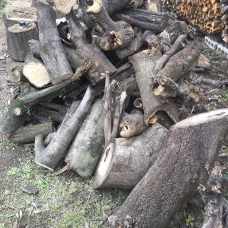 薪差し上げます、桜の木、樫の木、他広葉樹ミックスの画像