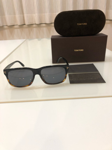 美品！トムフォードのサングラス