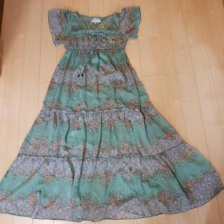 ティアードワンピース