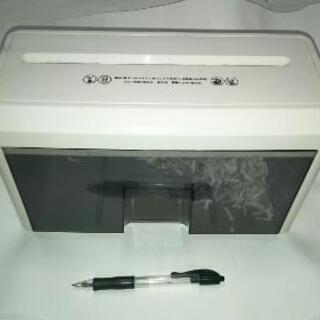ハンドシュレッダー