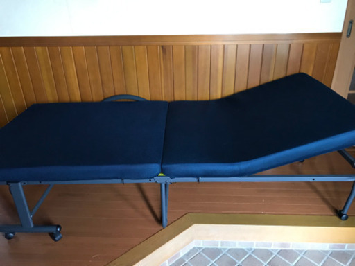 【美品】折りたたみ式シングルベッド
