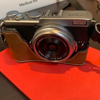 Fujifilm x70シルバー