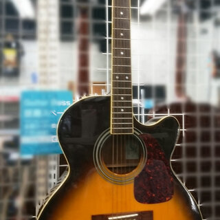 【Takamine】ｱｺｰｽﾃｨｯｸｷﾞﾀｰ販売中