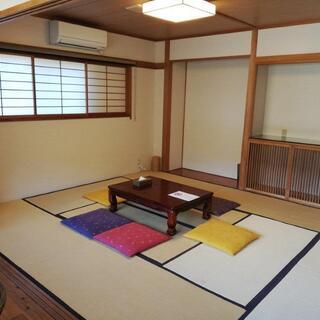 箱根湯本の外国人の多いゲストハウス　清掃アルバイトの画像