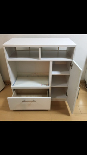 カウンター付き収納